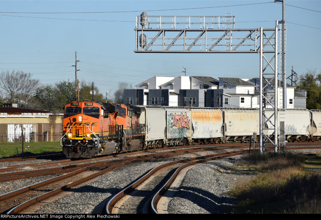 BNSF 7999